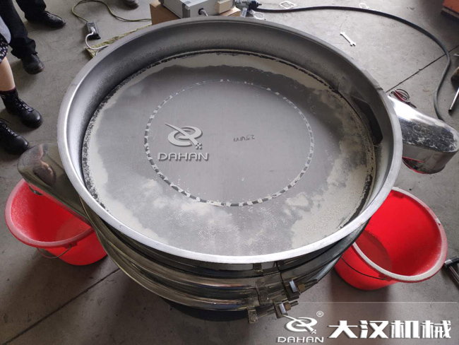 篩分過(guò)程中帶有水分的物料會(huì)影響篩分效果嗎？