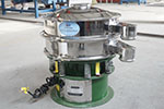 600型三次元振動篩，產(chǎn)量可達500kg/h。